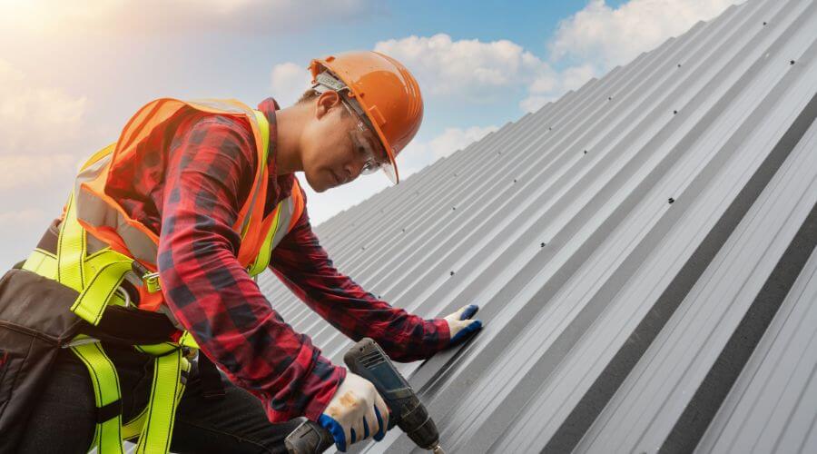 Professional Emergency Roof Repairs services in Midway, WV